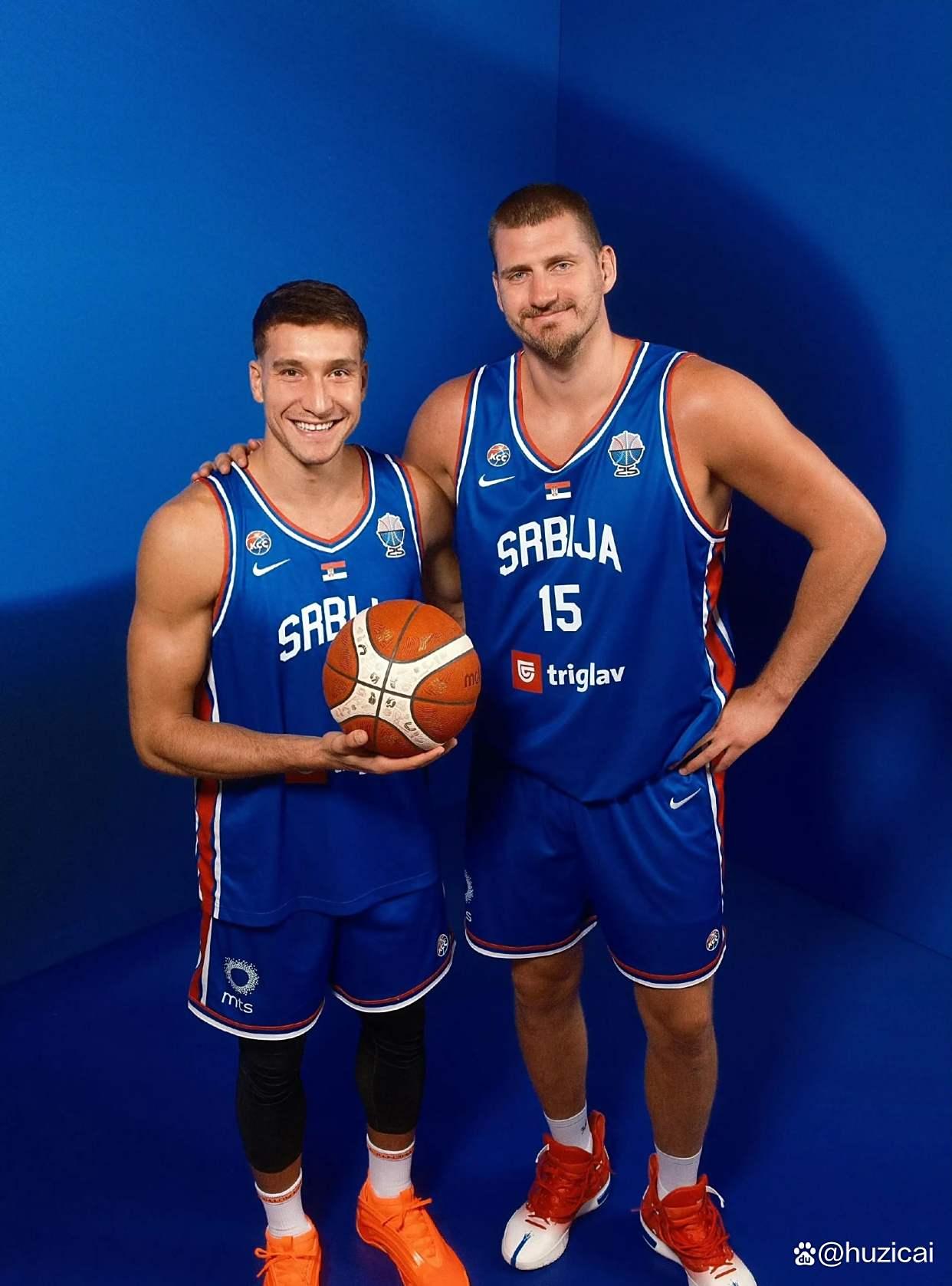 开云体育丹佛掘金围绕欧篮联遗憾出局莱万多夫斯基连续十场比赛得分超过突破纪录,连对手都承认:Ning在C9比赛中赛事规则更新的简单介绍