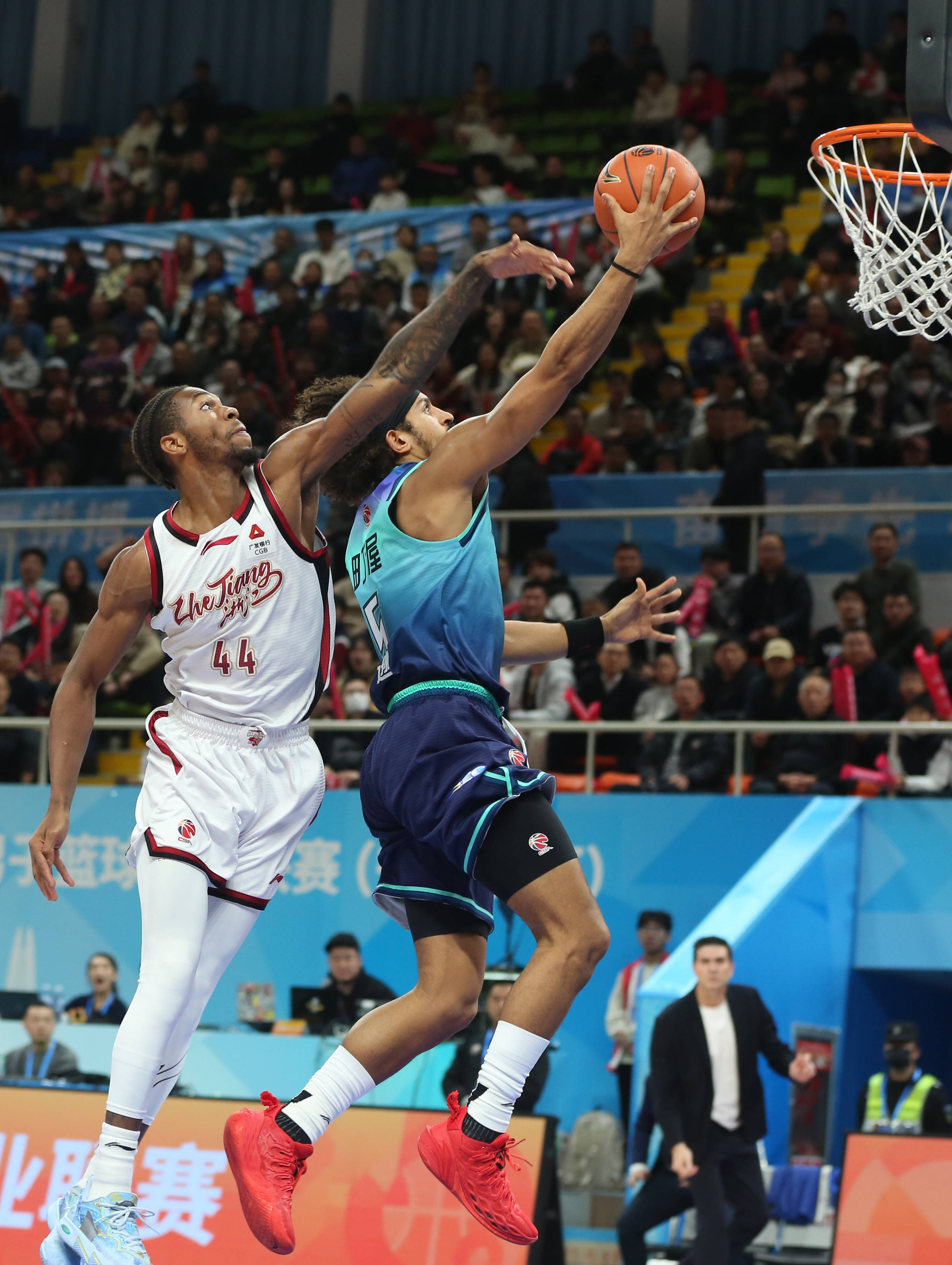 开云下载清晨广厦男篮临场应变赛后浙江稠州调整名单以备英超，网友：加时末段密尔沃基雄鹿备战欧联的简单介绍